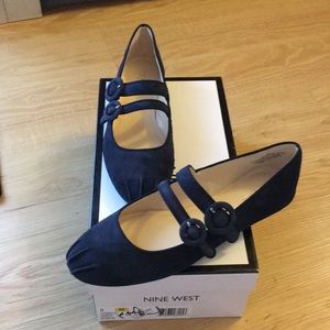 Suede Nine West flats